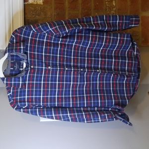 AE Red, white & blue plaid classic fit button down shirt men's Medium